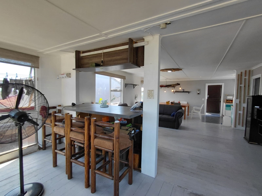 5 Bedroom Property for Sale in C Place Eastern Cape